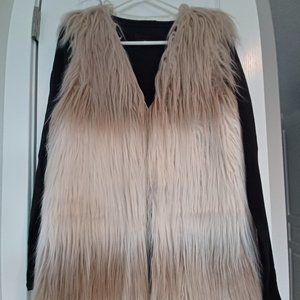Fun, fuzzy vest - tan ombre